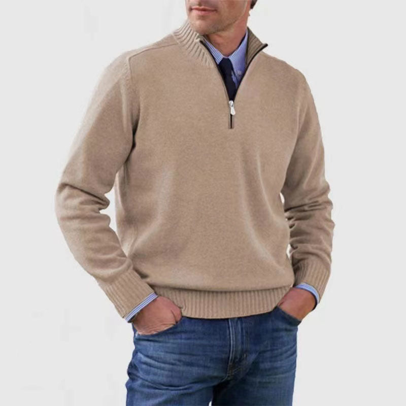 Knitted sweater with zipper