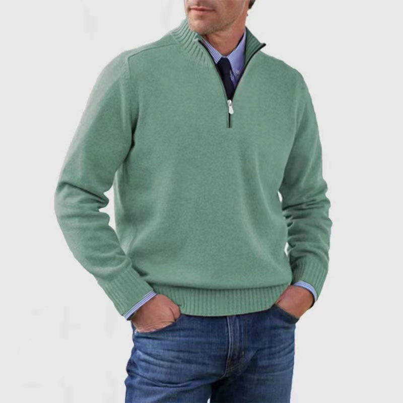 Knitted sweater with zipper