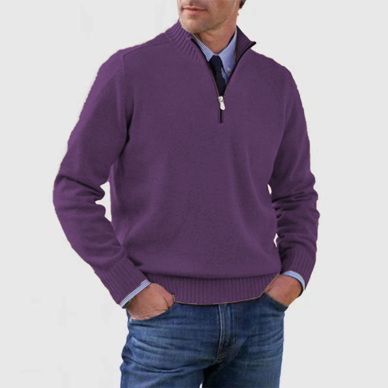 Knitted sweater with zipper